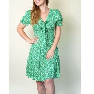 One Size
Made in Italy Green Floral front bow Short Sleeve Dress NWT